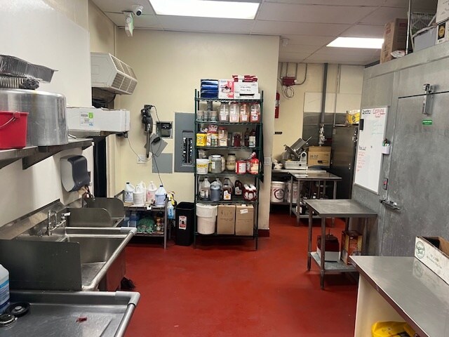 More Photos Of 425 E Foothill Blvd, Azusa Restaurant For Lease