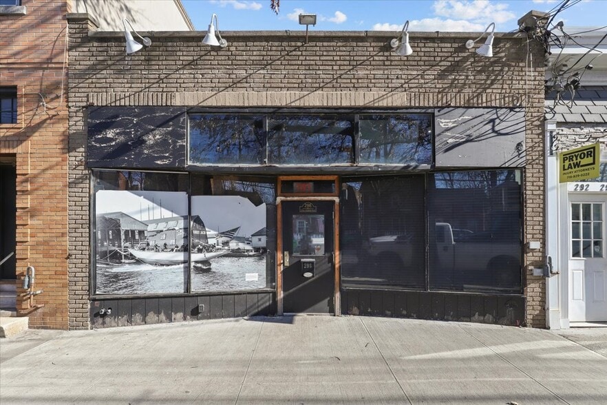 Primary Photo Of 296 City Island, Bronx Storefront For Sale