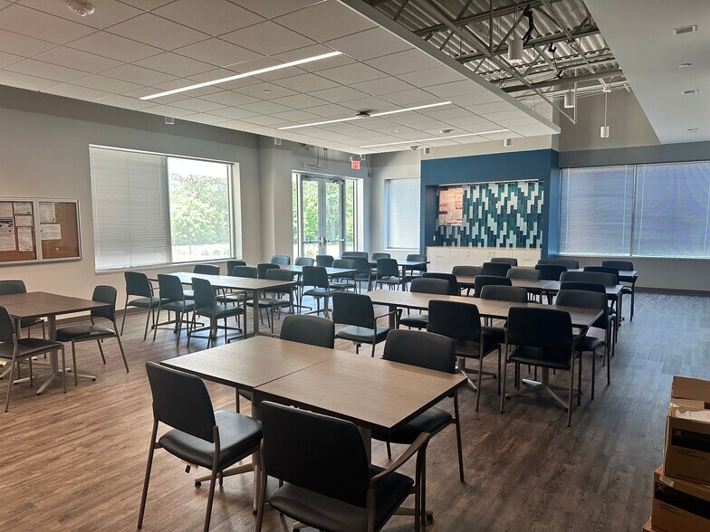 More Photos Of 1204 Copperfield Pky, College Station Office For Lease