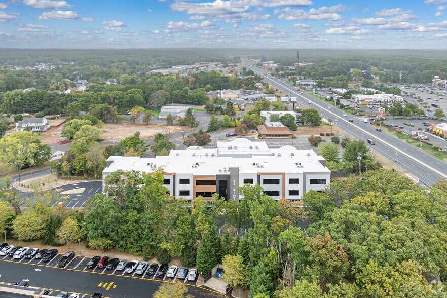 More Photos Of 41 Kent Rd, Howell Office For Lease