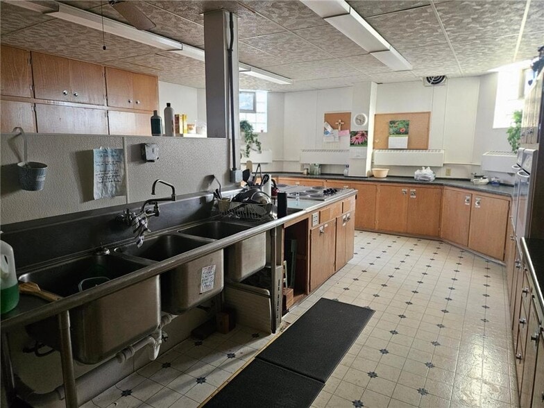 More Photos Of 113 Main St W, Milltown Specialty For Sale