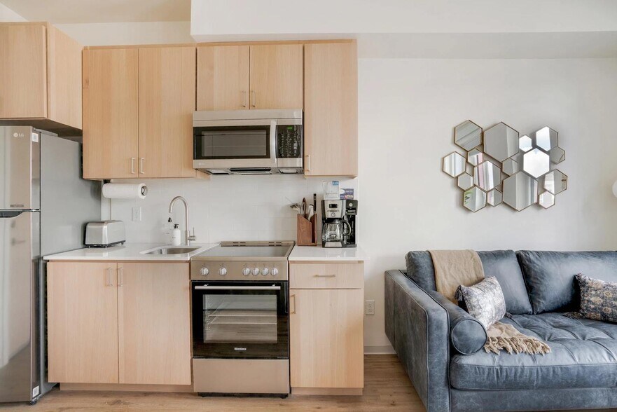 More Photos Of 3046 17th Ave W, Seattle Apartments For Lease