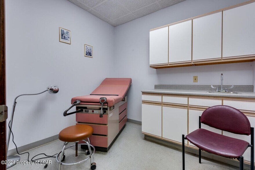 More Photos Of 832 Airport Rd, Hazle Township Medical For Sale