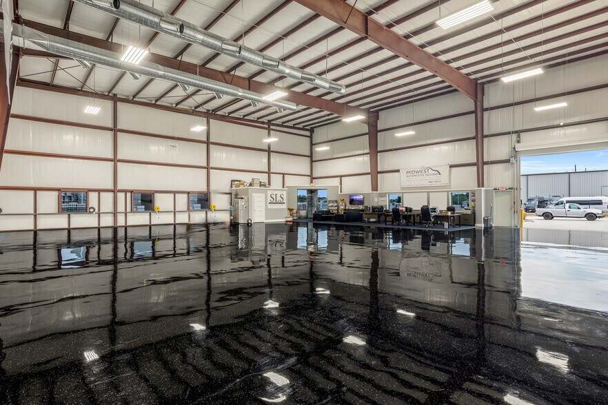 More Photos Of 17701 Telge Rd, Cypress Warehouse For Sale