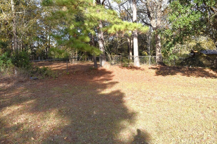 More Photos Of 1522 Missouri St, Palestine Land For Sale