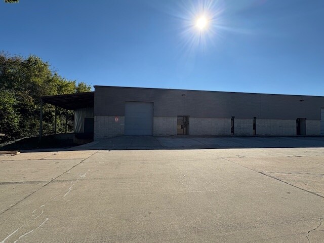Primary Photo Of 310 S Union Ave, Springfield Manufacturing For Lease
