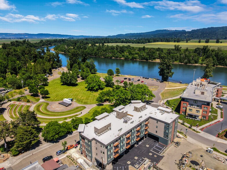 More Photos Of 107 C Street, Independence Apartments For Lease