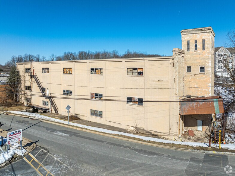 More Photos Of 10 Furnace St, Stanhope Manufacturing For Lease