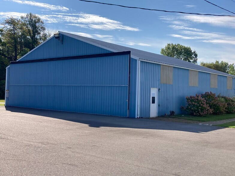 More Photos Of 6765 Heltz Rd, Lake View Airplane Hangar For Sale