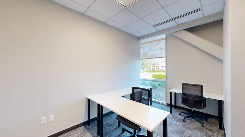 Photo of 1st Floor Ste Office for 2