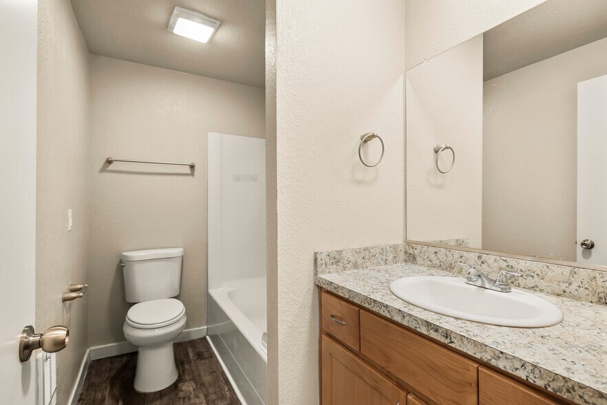 More Photos Of 1570 James St, Woodburn Apartments For Sale