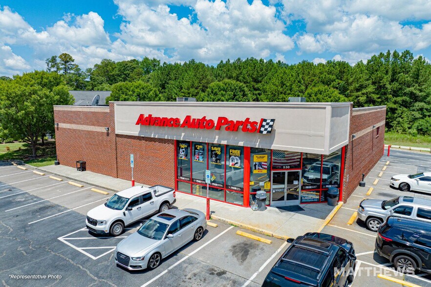 Primary Photo Of 1882 Main St, Bridgeport Freestanding For Sale
