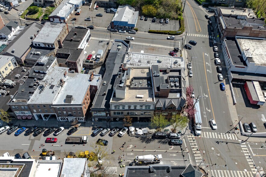 More Photos Of 407-409 Greenwich Ave, Greenwich Office For Lease