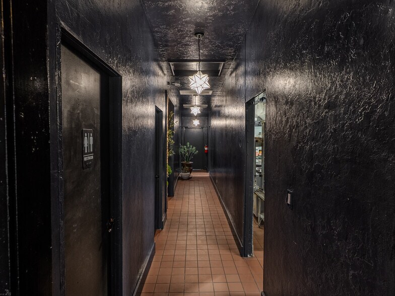More Photos Of 8501 El Camino Real, Atascadero Restaurant For Sale