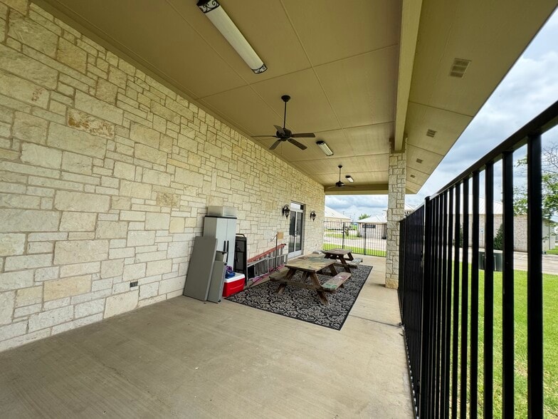 More Photos Of 753 Mid Cities Blvd, North Richland Hills Office For Sale