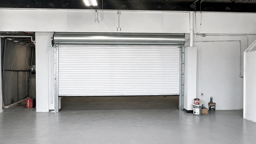 More Photos Of 1420 NE 131st St, North Miami Service For Lease