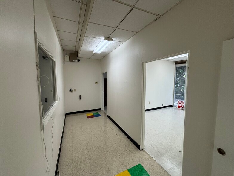More Photos Of 625-725 San Aleso Ave, Sunnyvale Light Distribution For Lease
