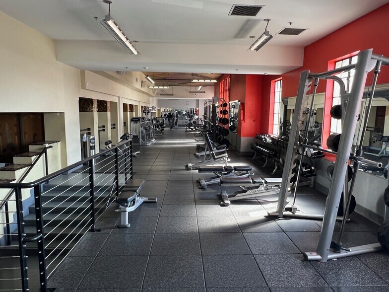 More Photos Of 6710-6720 Pacific Blvd, Huntington Park Health Club For Sale