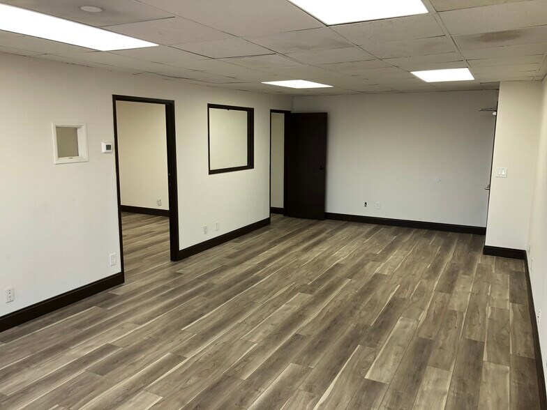 More Photos Of 900 N Cuyamaca St, El Cajon Office For Lease