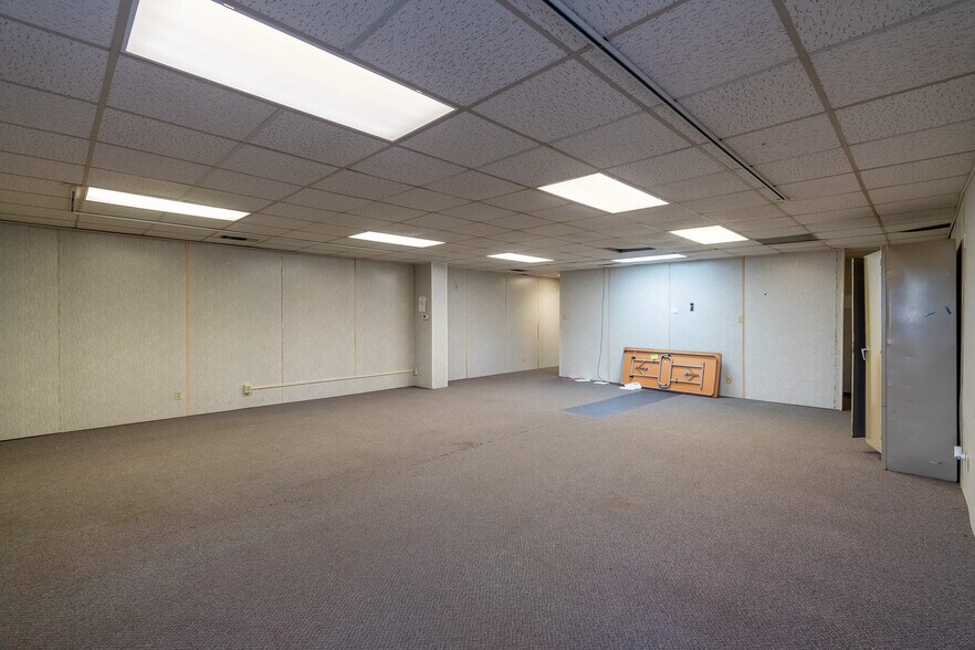 More Photos Of 411 S State St, Fairmont Light Distribution For Sale