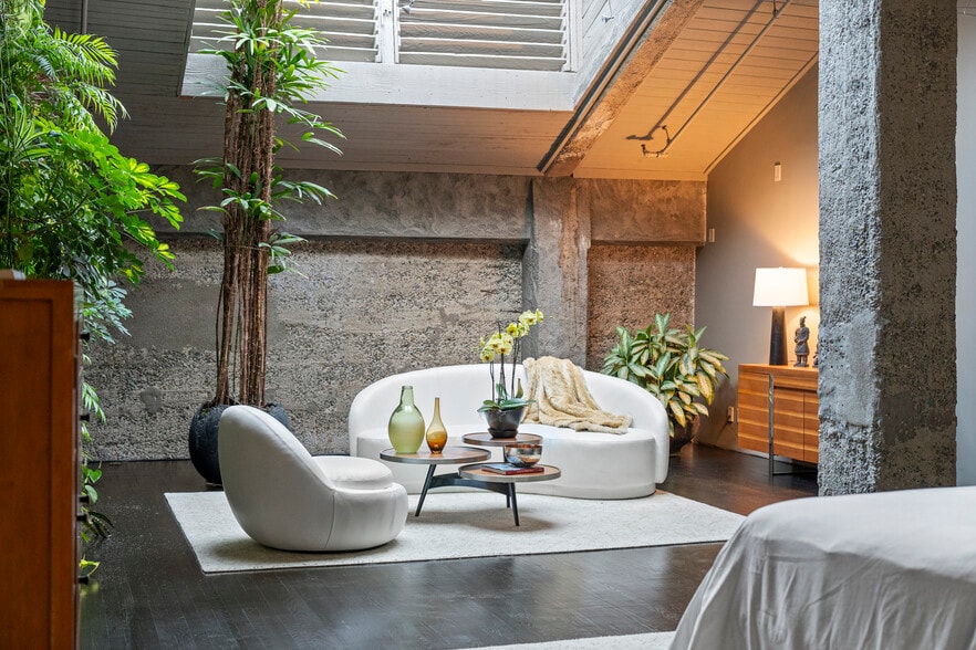 More Photos Of 266-270 14th St, San Francisco Warehouse For Sale