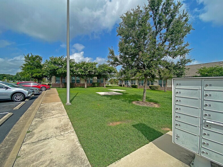 More Photos Of 2251 Double Creek Dr, Round Rock Medical For Lease
