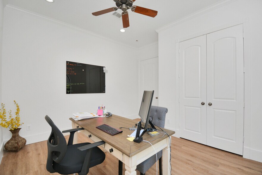 More Photos Of 12824 Willow Centre Dr, Houston Medical For Sale