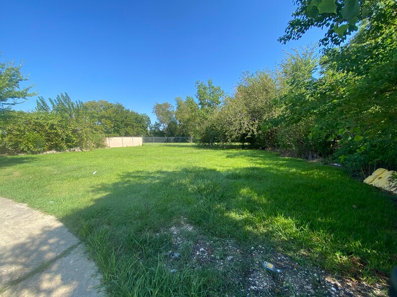 More Photos Of 5540 College St, Beaumont Fast Food For Sale