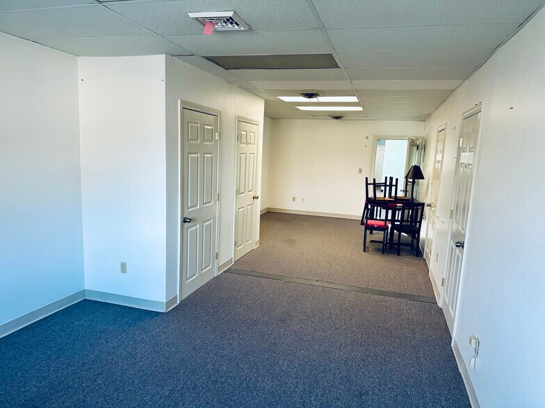 More Photos Of 450 Pearl St, Stoughton Office For Lease