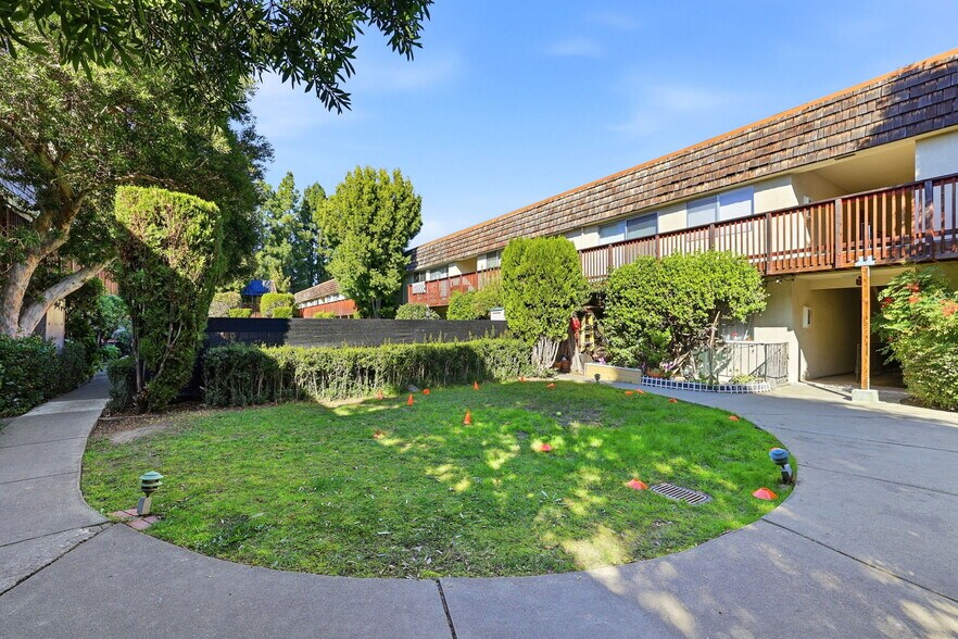 More Photos Of 1140 Castro St, Mountain View Apartments For Sale