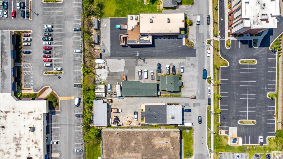 More Photos Of 203 Old Padonia Rd, Lutherville Timonium Office For Sale