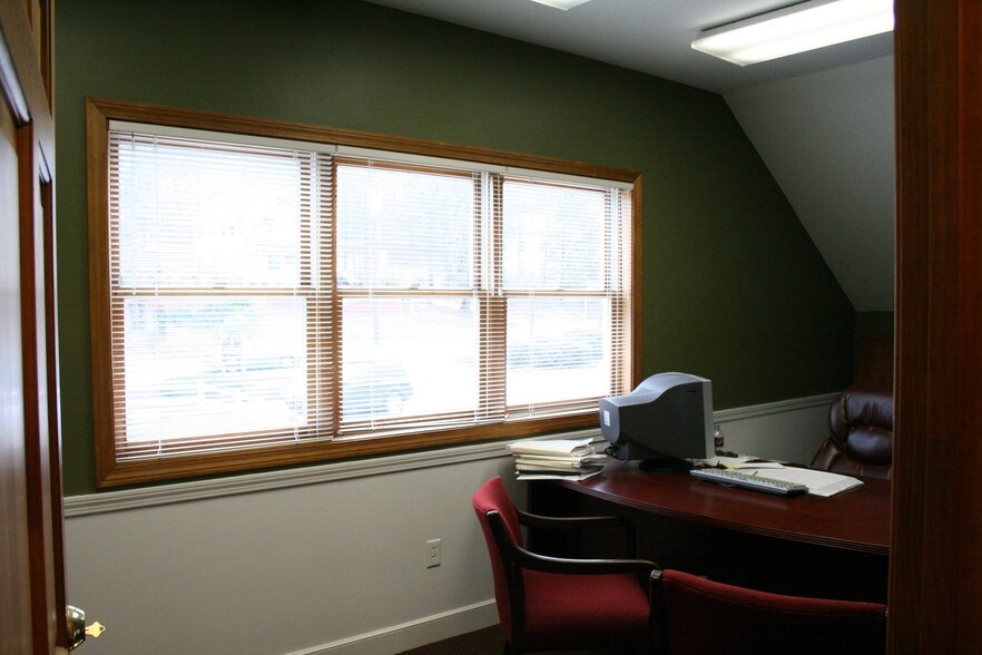 More Photos Of 345 Boston Post Rd, Sudbury Medical For Lease