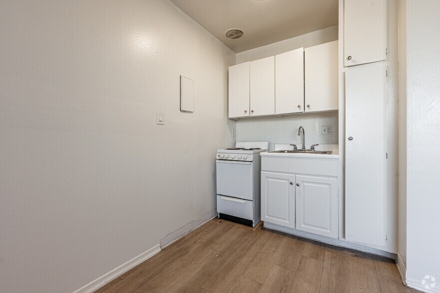 More Photos Of 835 W Rosecrans Ave, Gardena Apartments For Sale