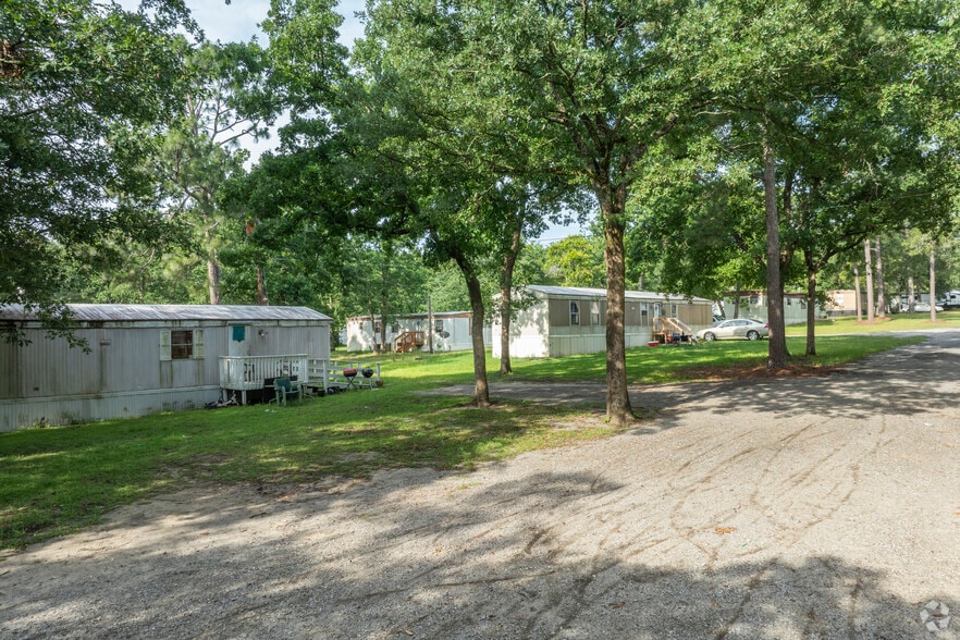 More Photos Of 120 Sandy Springs Ln, Lexington Manufactured Housing Mobile Home Park For Sale