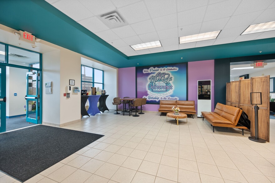 More Photos Of 690 Northland Blvd, Cincinnati Specialty For Sale