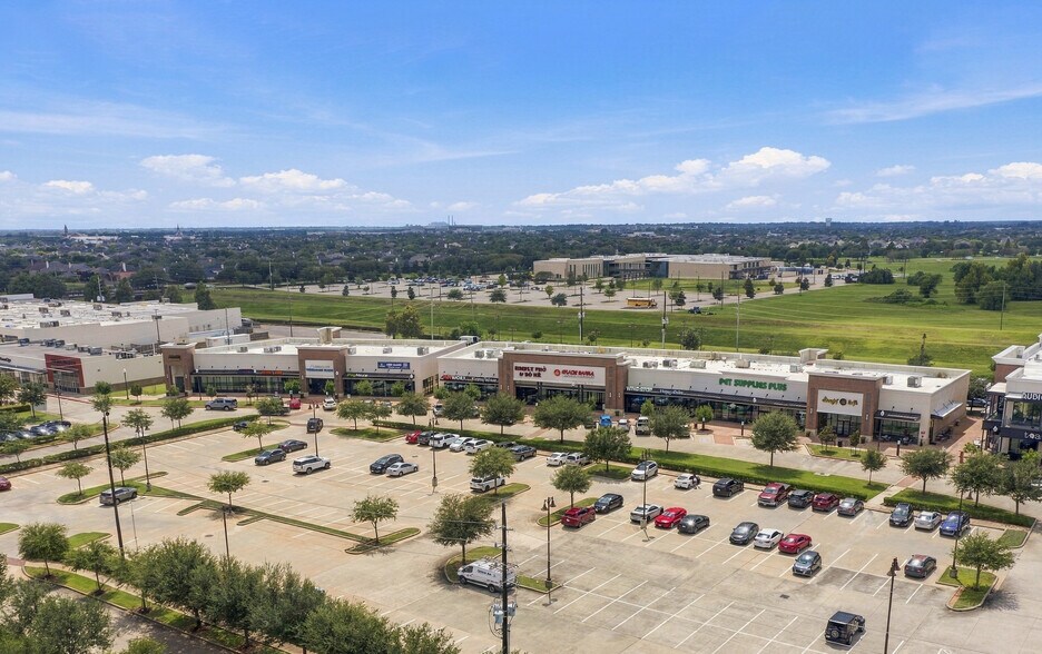 More Photos Of 350 Promenade Way, Sugar Land General Retail For Sale