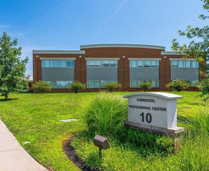 More Photos Of 10 Forrestal Rd S, Princeton Medical For Lease