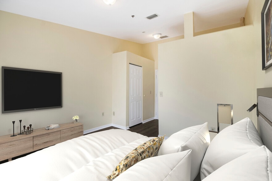 More Photos Of 820 15th St N, Saint Petersburg Assisted Living For Sale