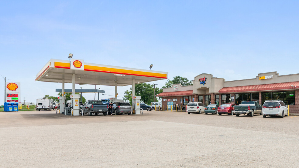 Primary Photo Of 101-107 E Highway 31, Dawson Convenience Store For Sale