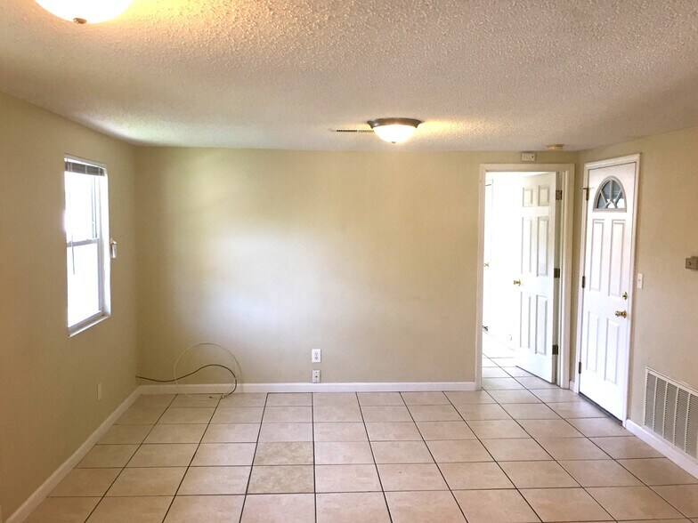 More Photos Of 2111 Lincoln Ave, Granite City Multifamily For Sale
