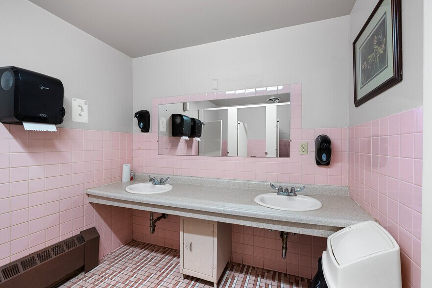 More Photos Of W11466 US Hwy 8, Dunbar Restaurant For Sale