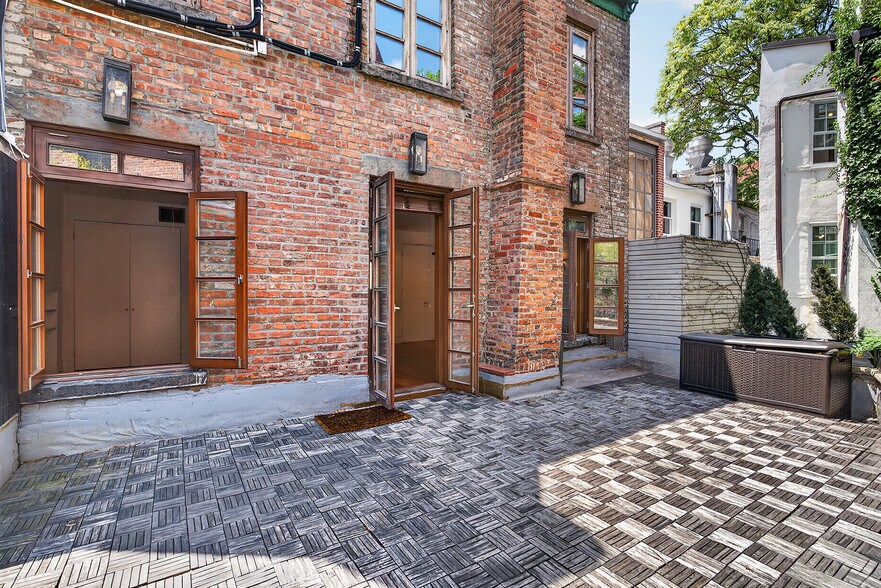 More Photos Of 60 Greenwich Ave, New York Apartments For Sale