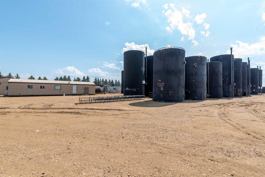 More Photos Of Properties In Saskatchewan & Alberta, North Battleford Manufacturing For Sale
