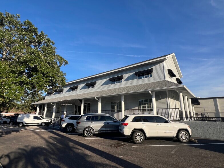 More Photos Of 4505 Town N Country Blvd, Tampa Office For Sale