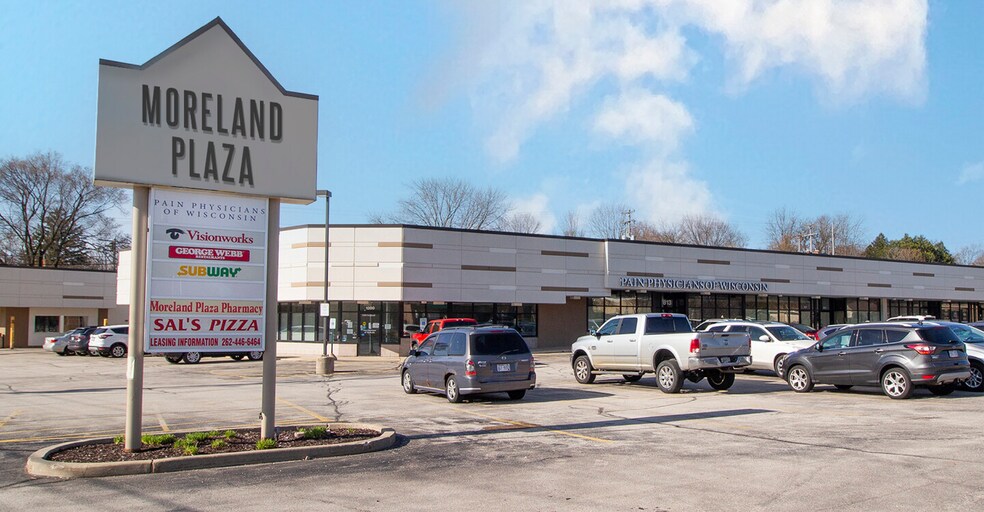 More Photos Of 811-830 W Moreland Blvd, Waukesha Freestanding For Lease