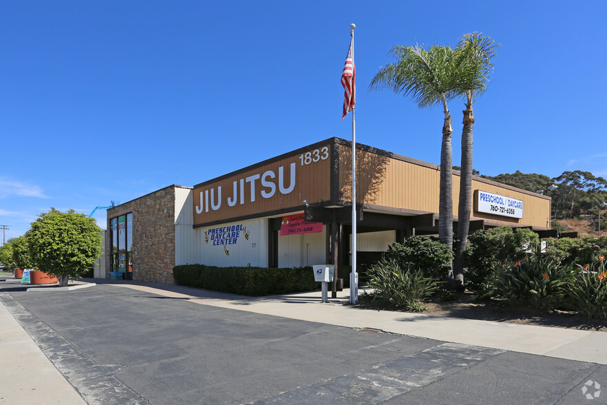 Primary Photo Of 1833 Oceanside Blvd S, Oceanside Warehouse For Lease