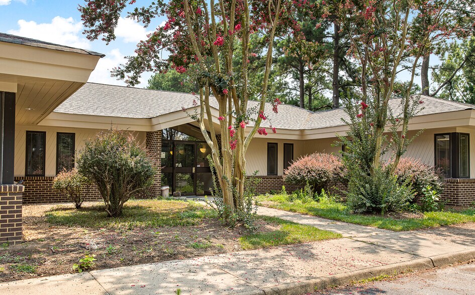 More Photos Of 5248 Olde Towne Rd, Williamsburg Office For Sale