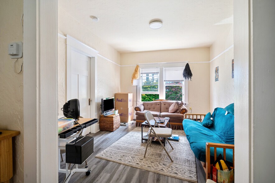 More Photos Of 800-810 Harrison St, Seattle Apartments For Sale