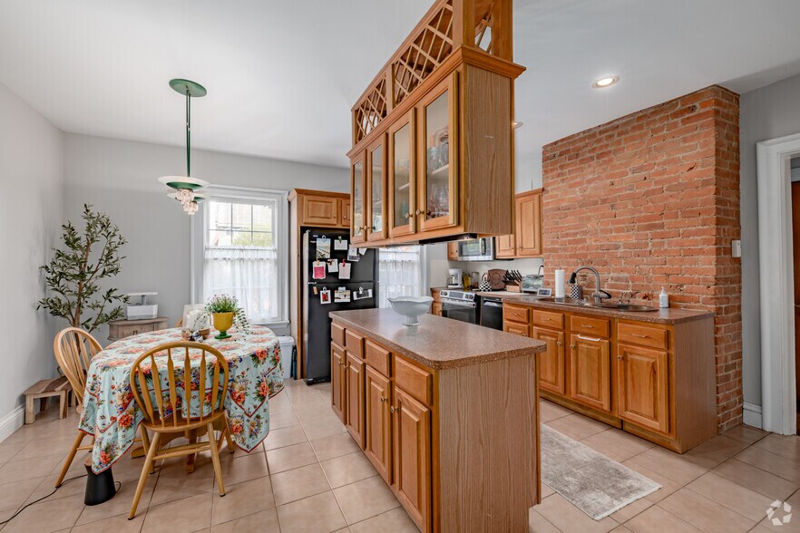 More Photos Of 2 Perry St, Morristown Office Residential For Sale