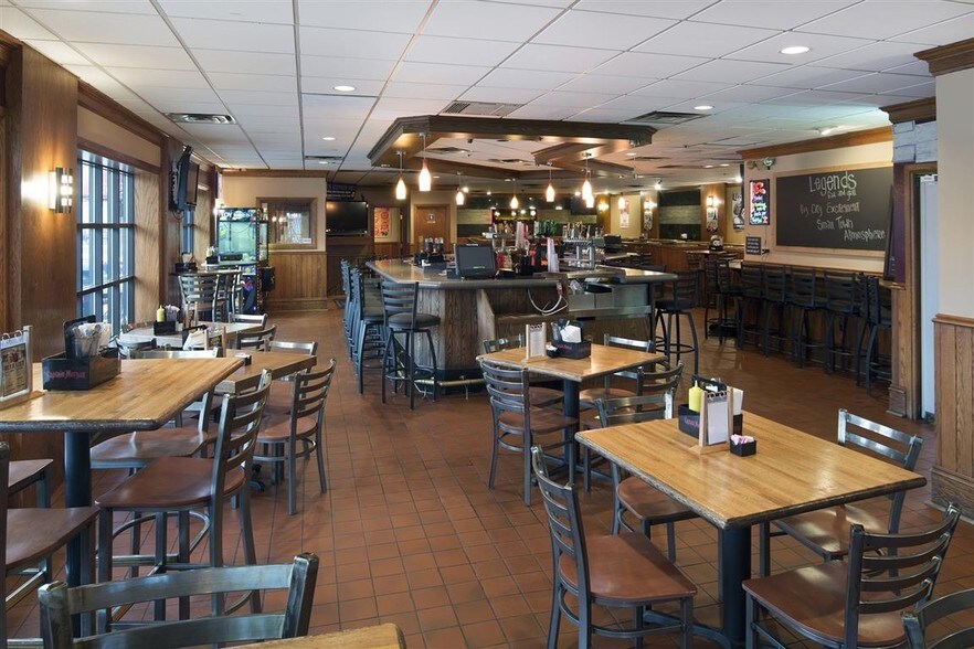 More Photos Of 301 Harrison St NE, Minneapolis Restaurant For Sale